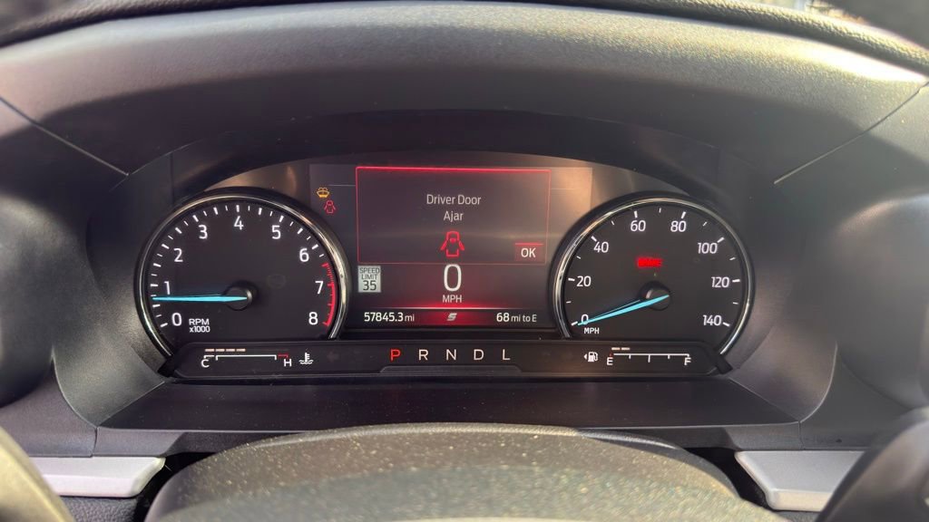 Used 2022 Ford Explorer XLT w/ Equipment Group 202A AWD/4WD image 12