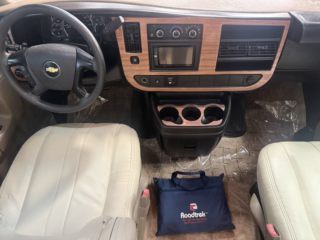 Used 2011 Chevrolet Express 2500 w/ Power Package RWD image 33