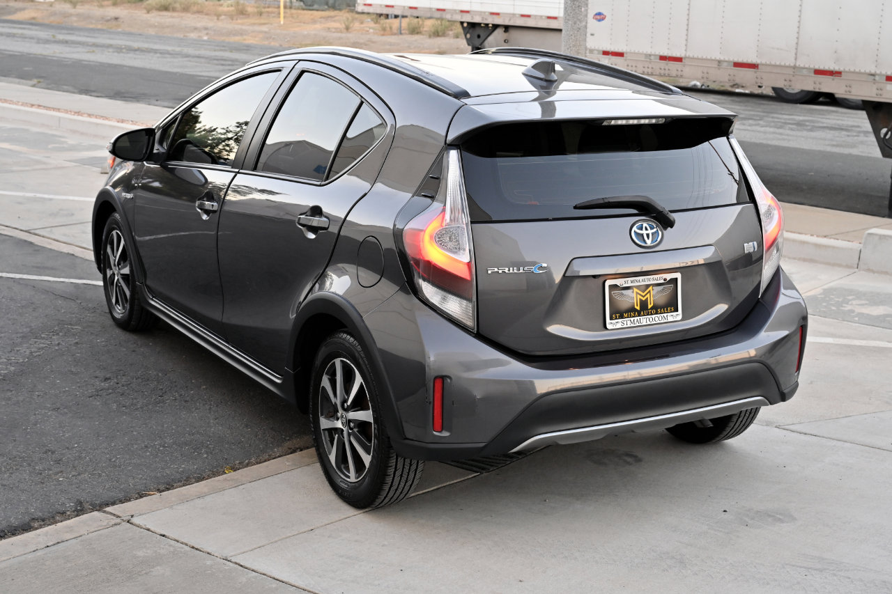 Used 2018 Toyota Prius C Three image 5