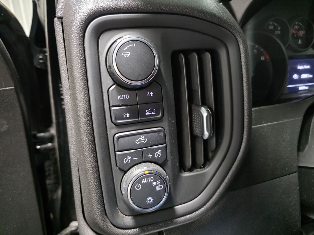 Used 2021 Chevrolet Silverado 1500 Custom w/ LPO, Dark Essentials Package AWD/4WD image 13