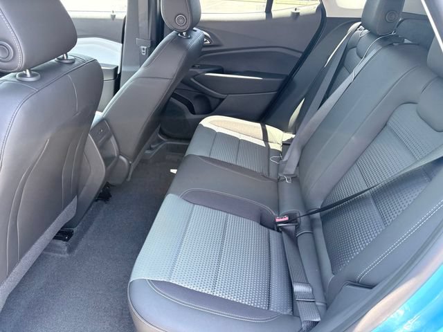 New 2026 Chevrolet Trax LT w/ Midnight Edition FWD image 5