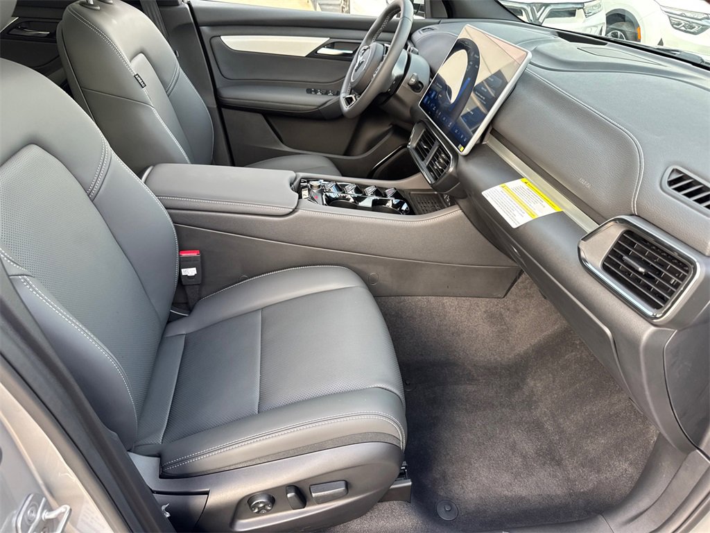 New 2025 VinFast VF 8 Plus image 14