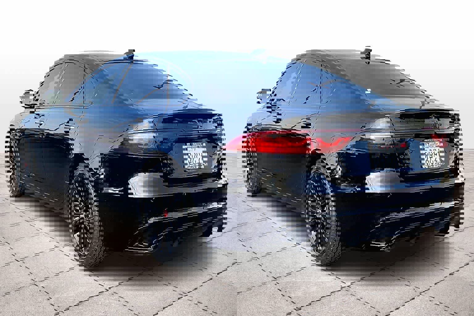 Used 2022 Jaguar XF SE image 14