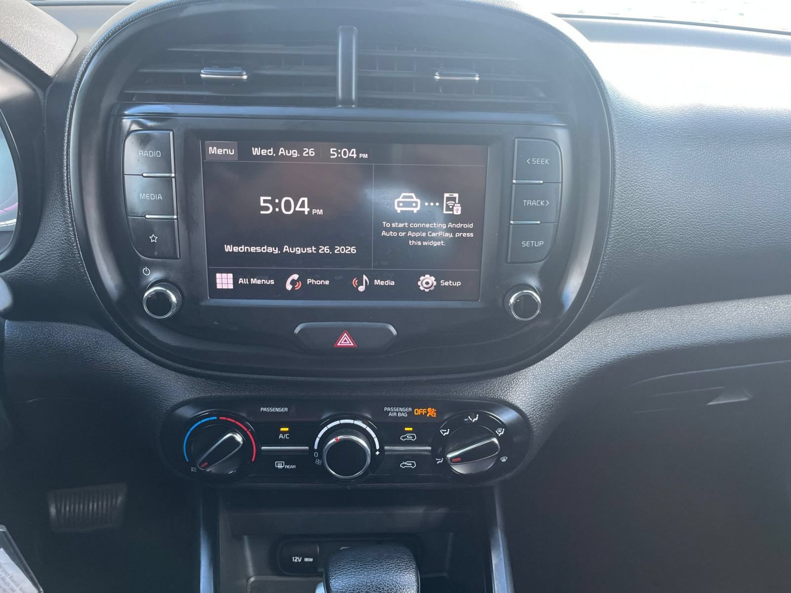 Used 2025 Kia Soul LX w/ LX Technology Package FWD image 16