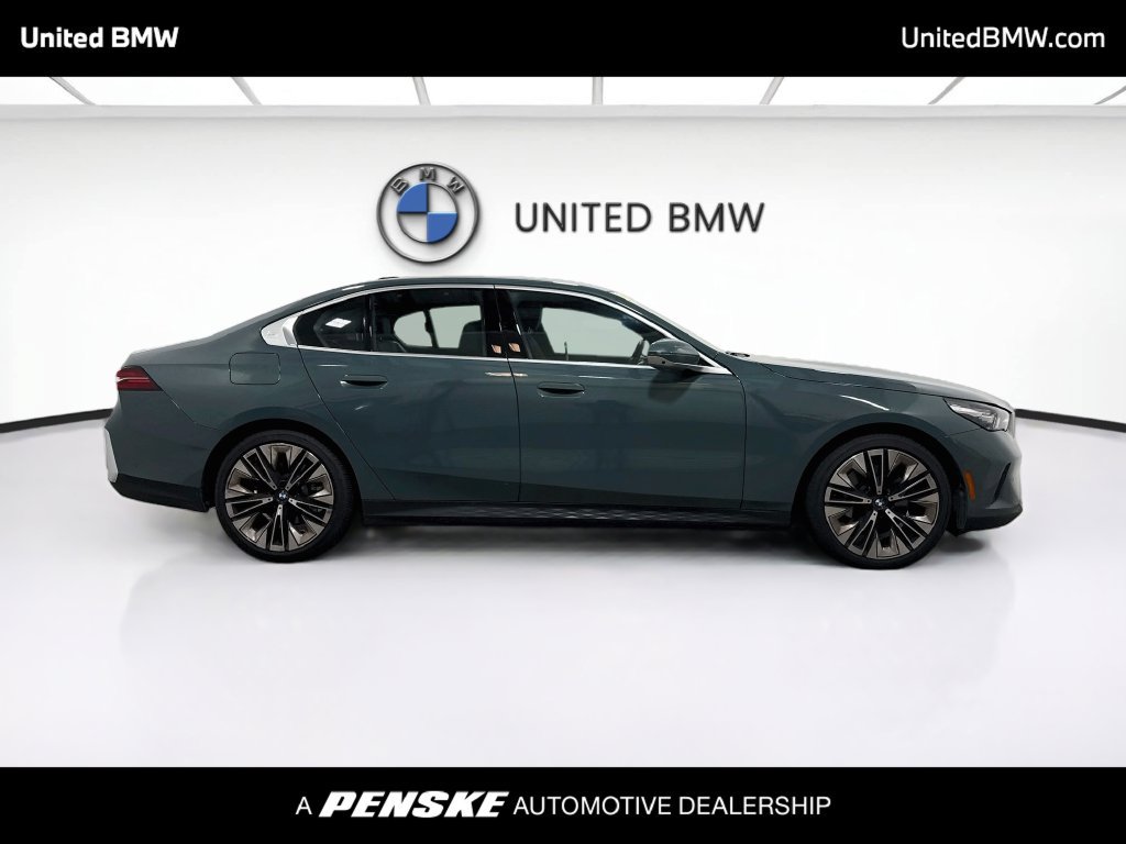 Certified 2026 BMW 530i RWD image 4