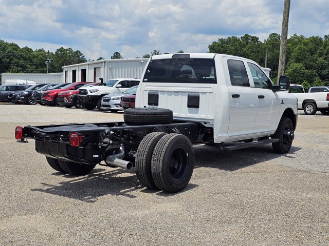 New 2026 RAM 3500 Tradesman AWD/4WD image 23