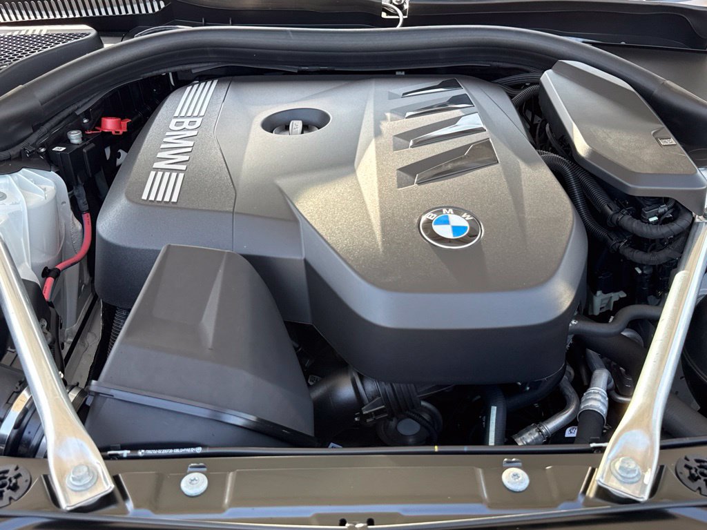 Used 2026 BMW 530i w/ M Sport Package RWD image 34