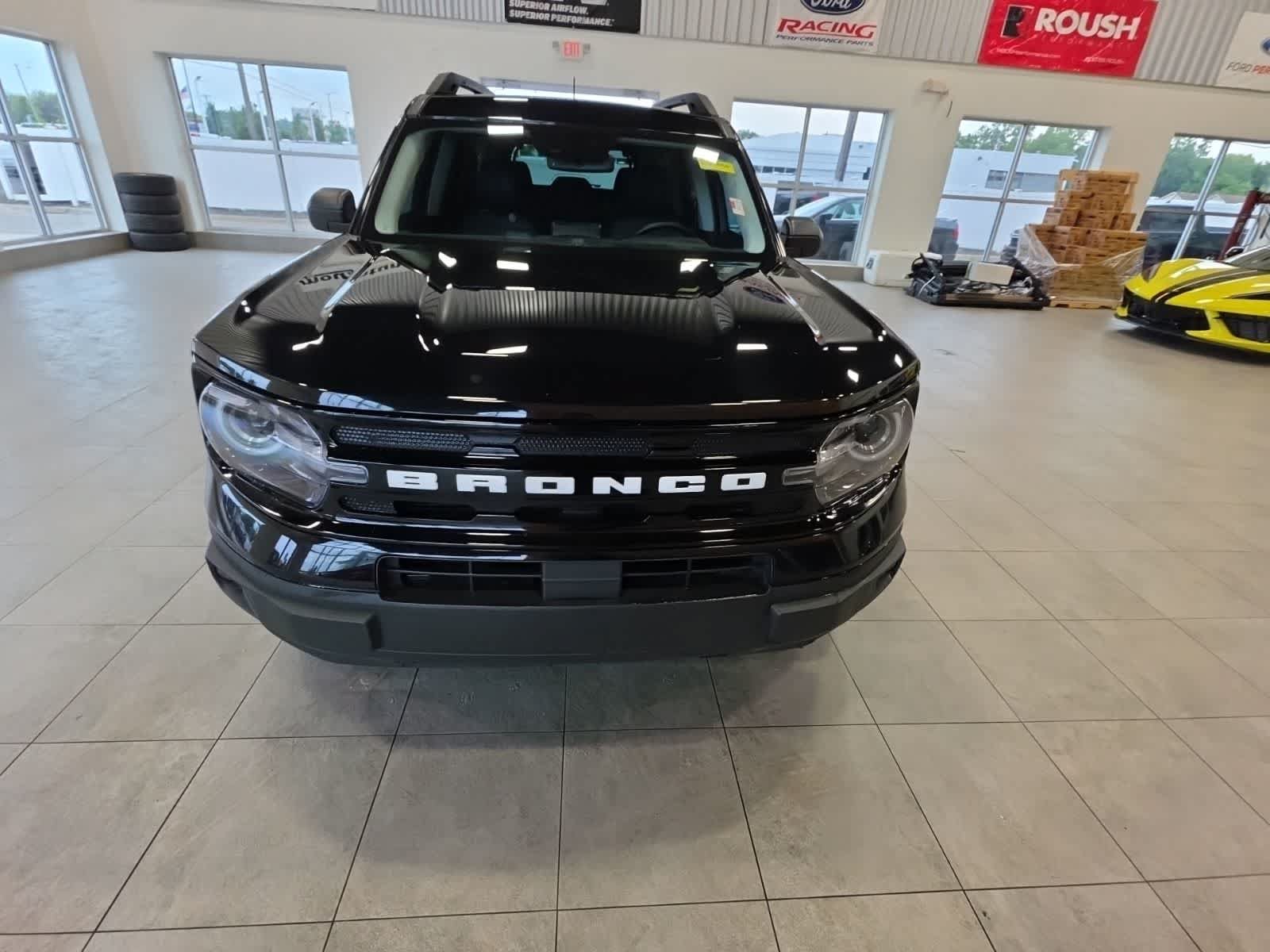 Used 2024 Ford Bronco Sport Outer Banks w/ Tech Package AWD/4WD image 3