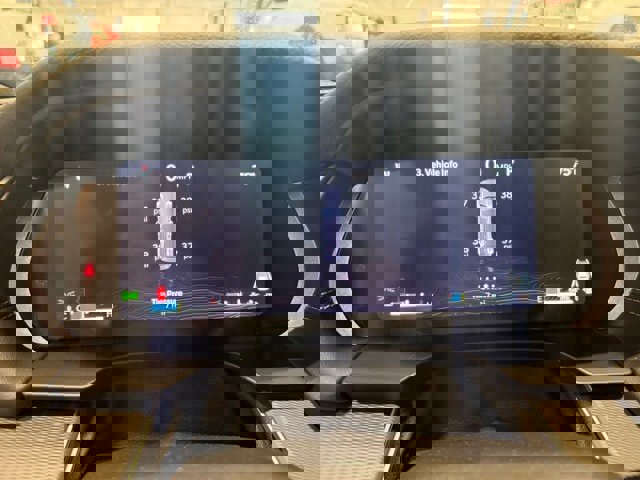 New 2025 Jeep Grand Cherokee Laredo w/ Luxury Tech Group I image 8