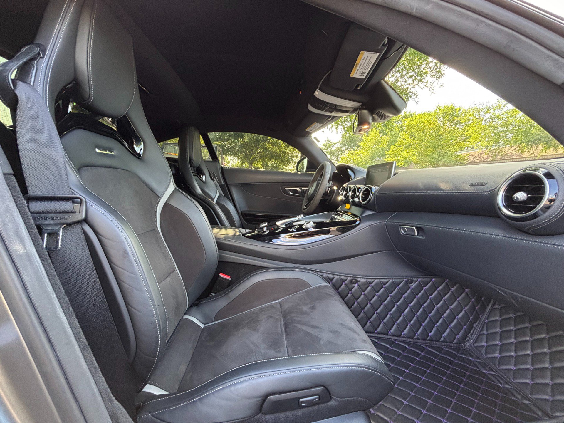 Used 2018 Mercedes-Benz AMG GT R image 23