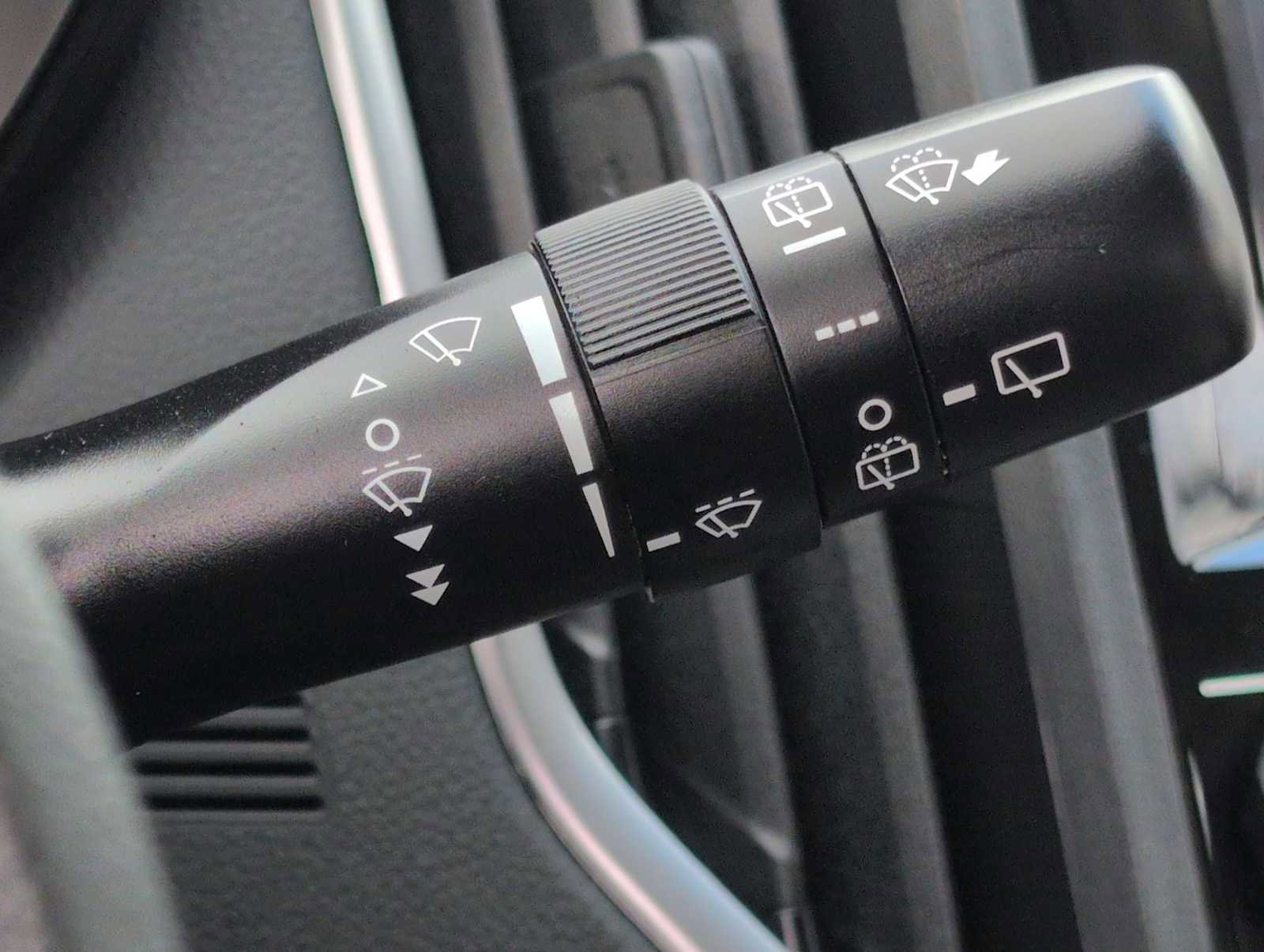 Used 2023 Subaru Impreza 2.0i image 25