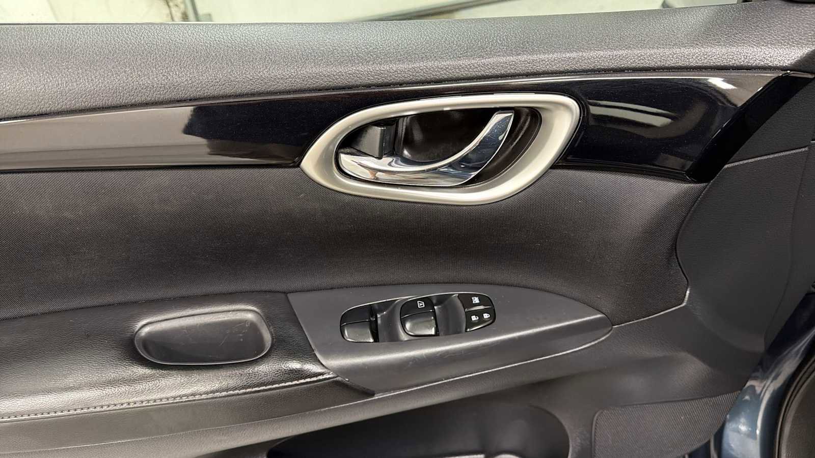Used 2017 Nissan Sentra SV image 15