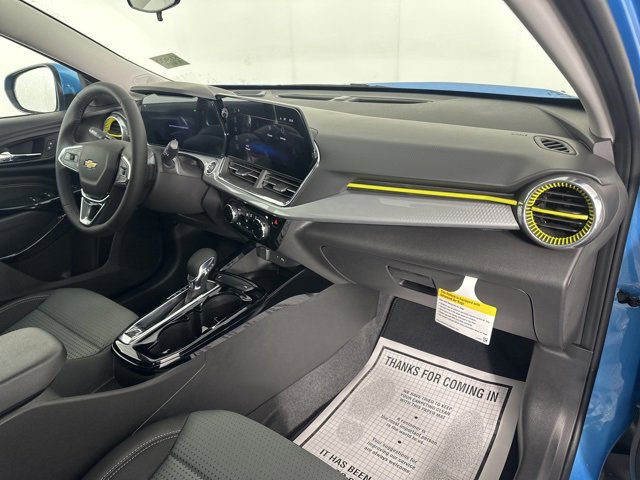 New 2026 Chevrolet Trax LT w/ Sunroof Package image 12