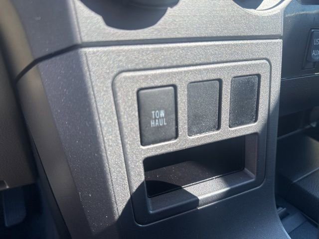 Used 2016 Toyota Sequoia Limited w/ Safety & Convenience Package image 32