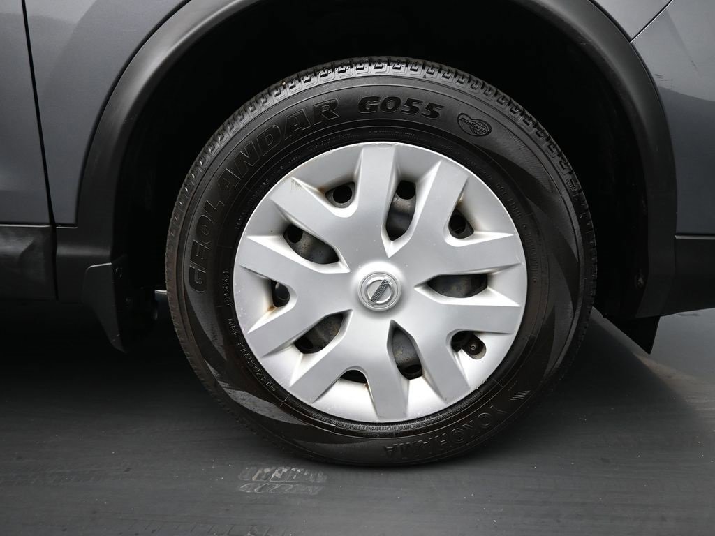 Used 2020 Nissan Rogue Sport S image 10