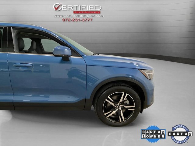 Used 2025 Volvo XC40 B5 Core image 97