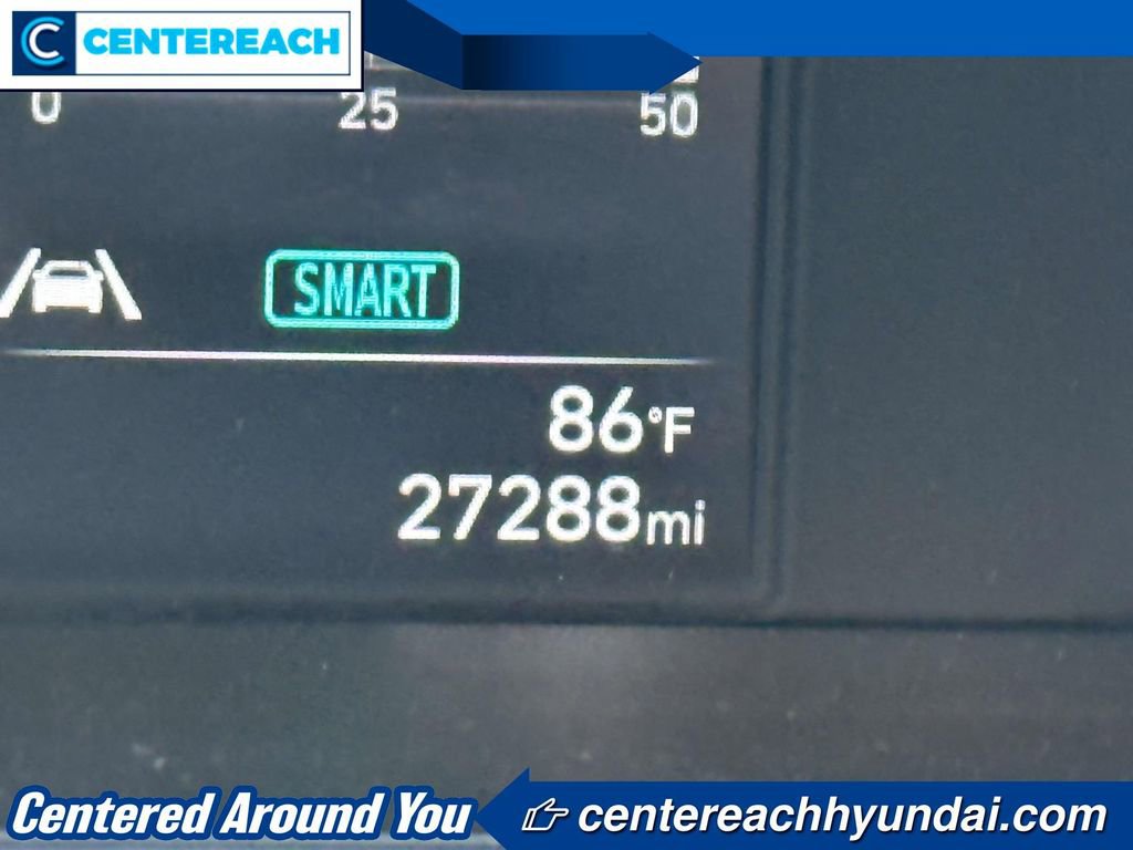 Used 2023 Hyundai Elantra SEL w/ Preferred Accessory Package FWD image 22