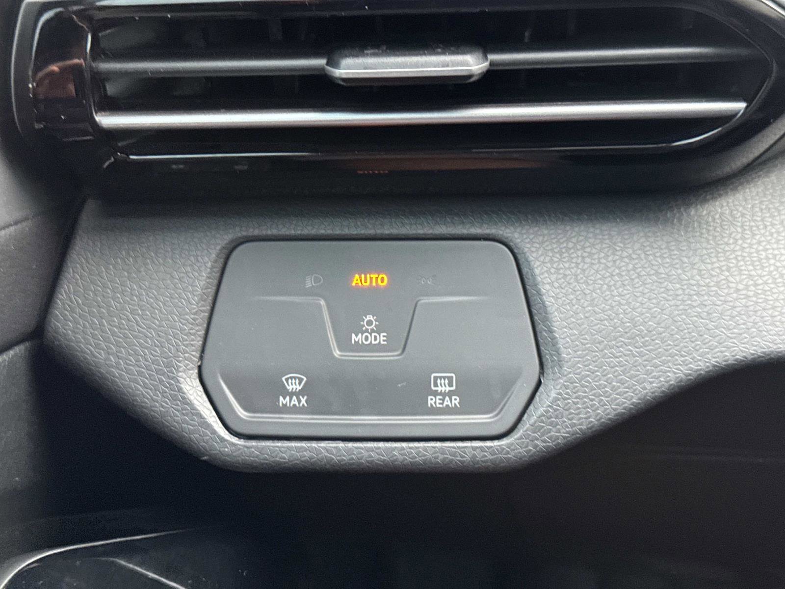 Certified 2023 Volkswagen ID.4 Pro image 26