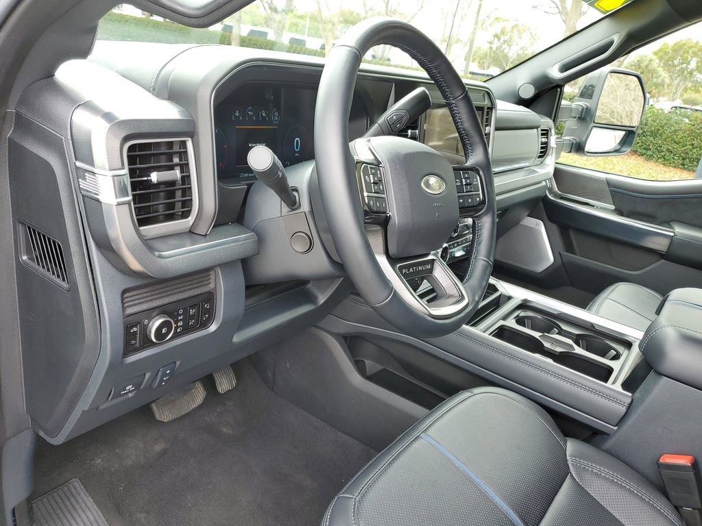 Used 2025 Ford F250 Platinum image 19