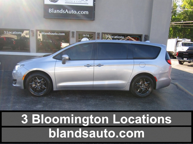 Used 2019 Chrysler Pacifica Touring Plus w/ Advanced Safetytec Group FWD image 1