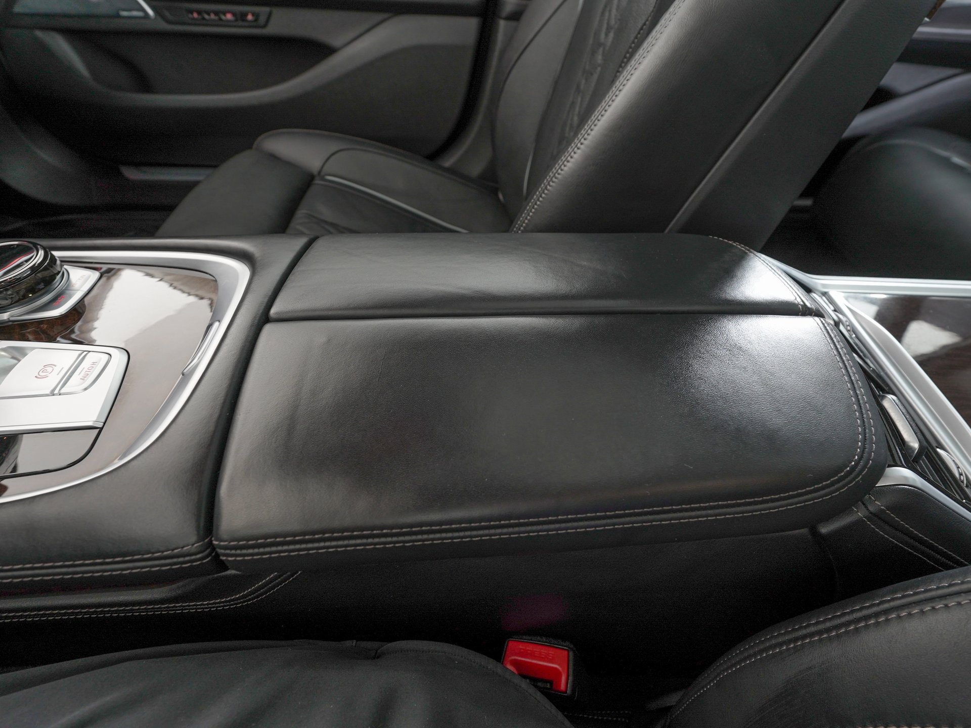 Used 2022 BMW 750i xDrive image 30