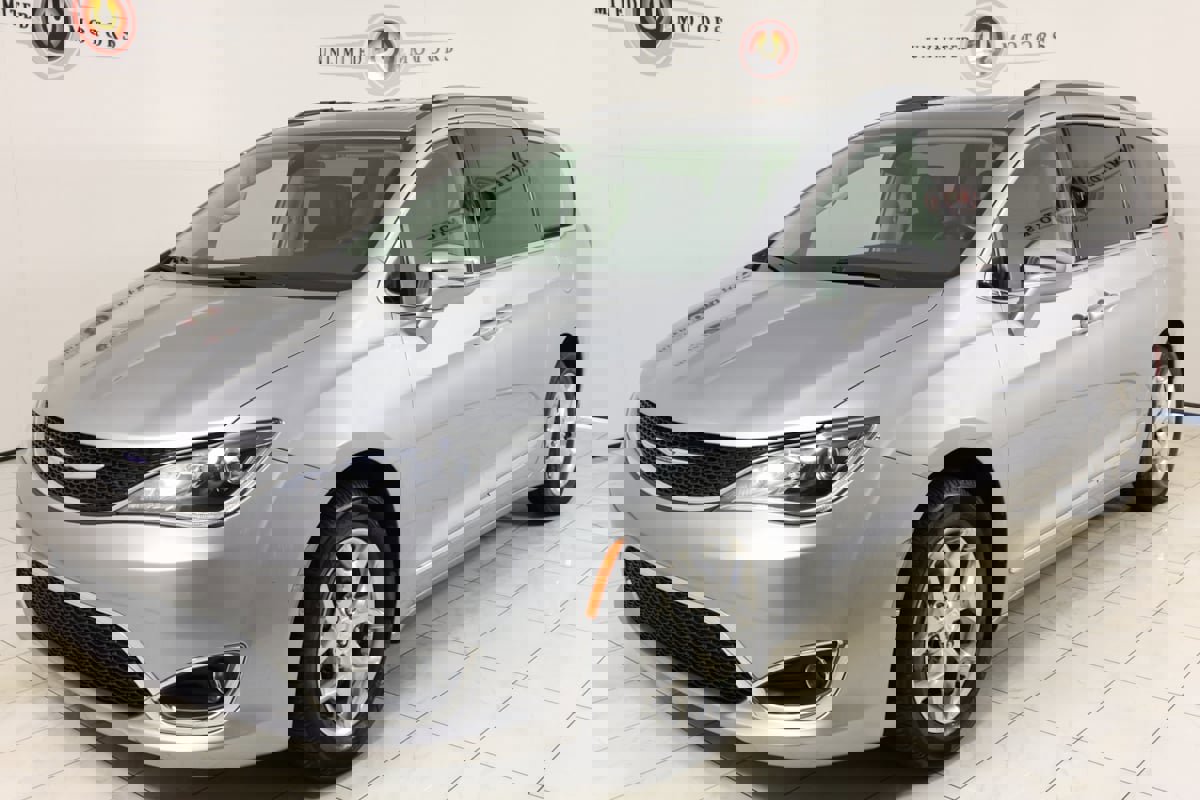 Used 2019 Chrysler Pacifica Limited image 5