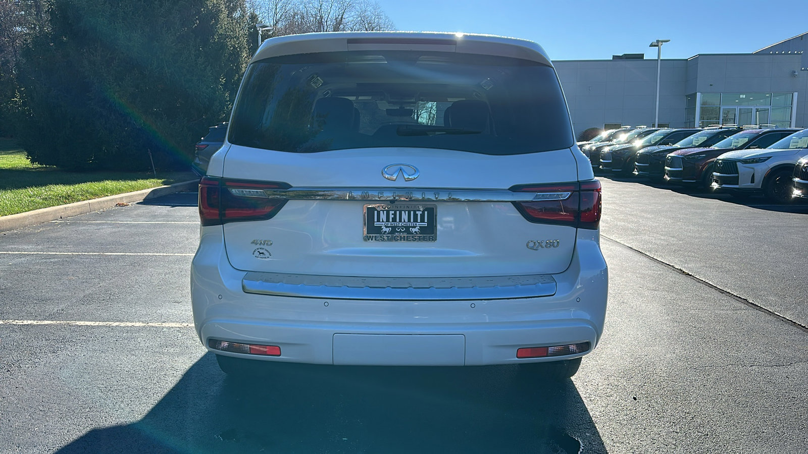 Certified 2024 INFINITI QX80 Premium Select w/ Cargo Package image 6