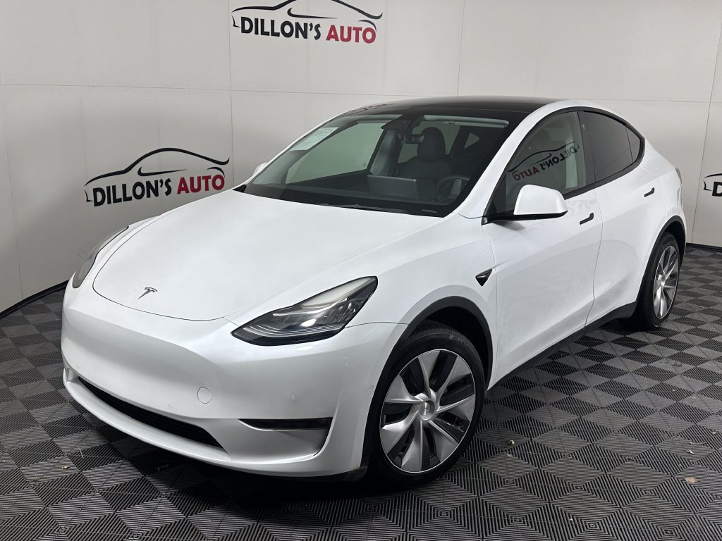 Used 2022 Tesla Model Y Long Range AWD/4WD image 1