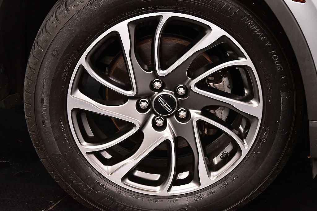 Used 2022 Lincoln Corsair AWD w/ Equipment Group 101A image 10