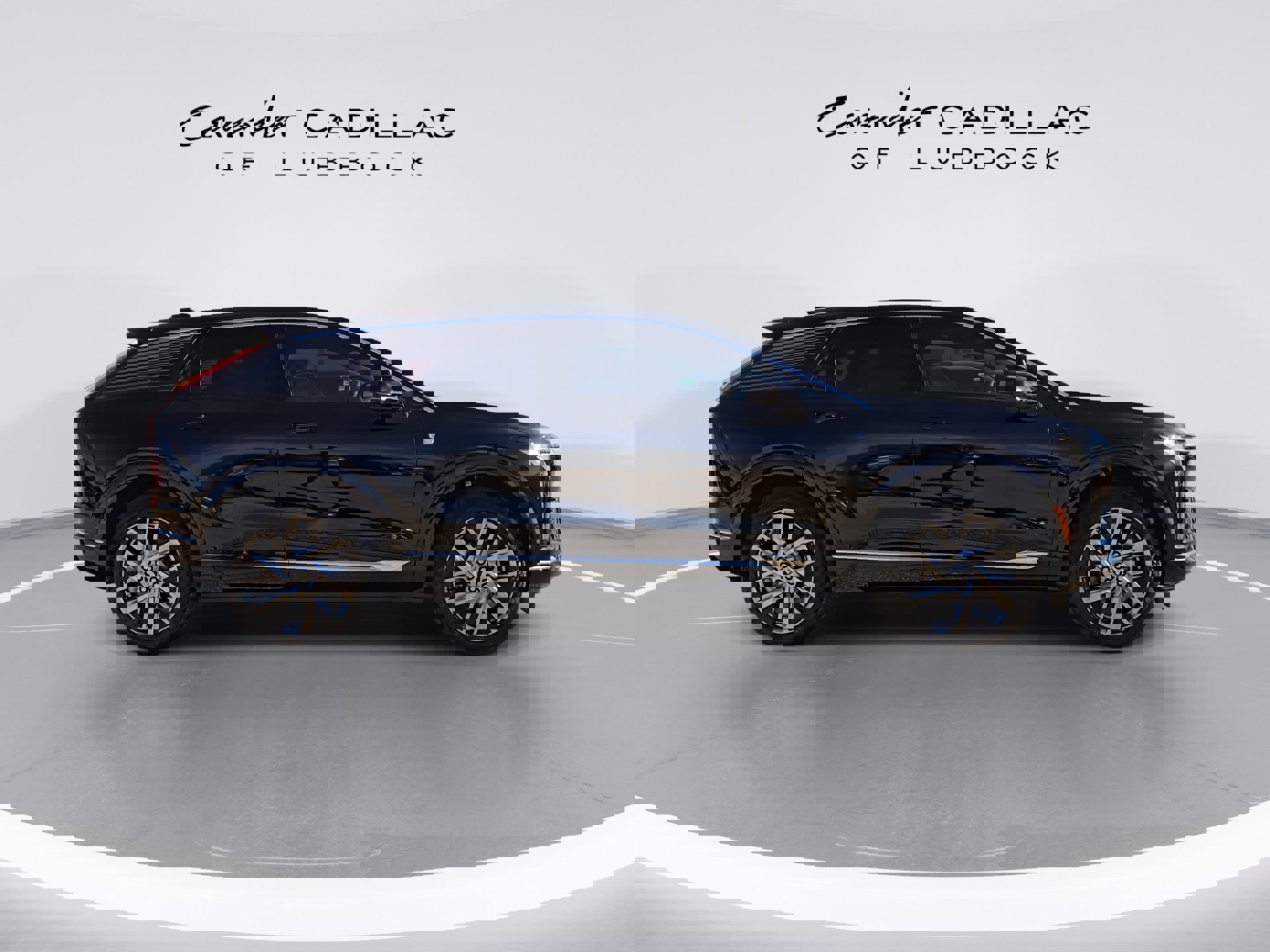 New 2026 Cadillac Optiq Luxury 2 image 9