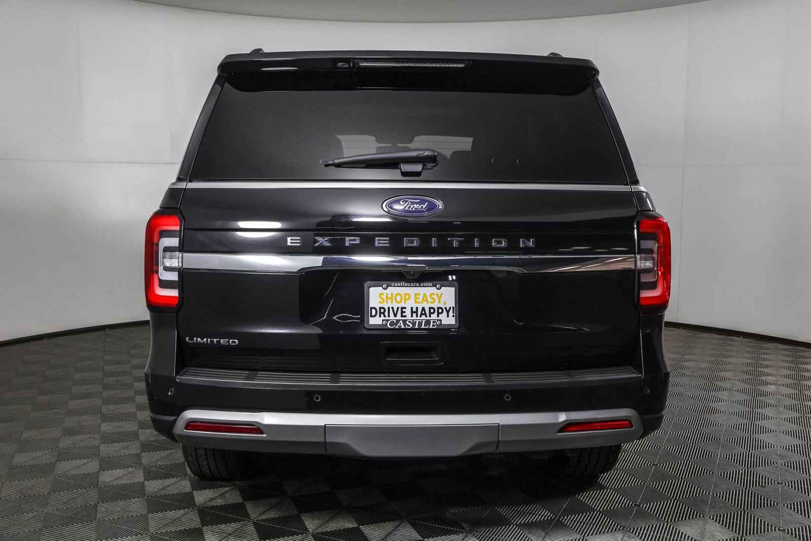 Used 2023 Ford Expedition Limited image 16