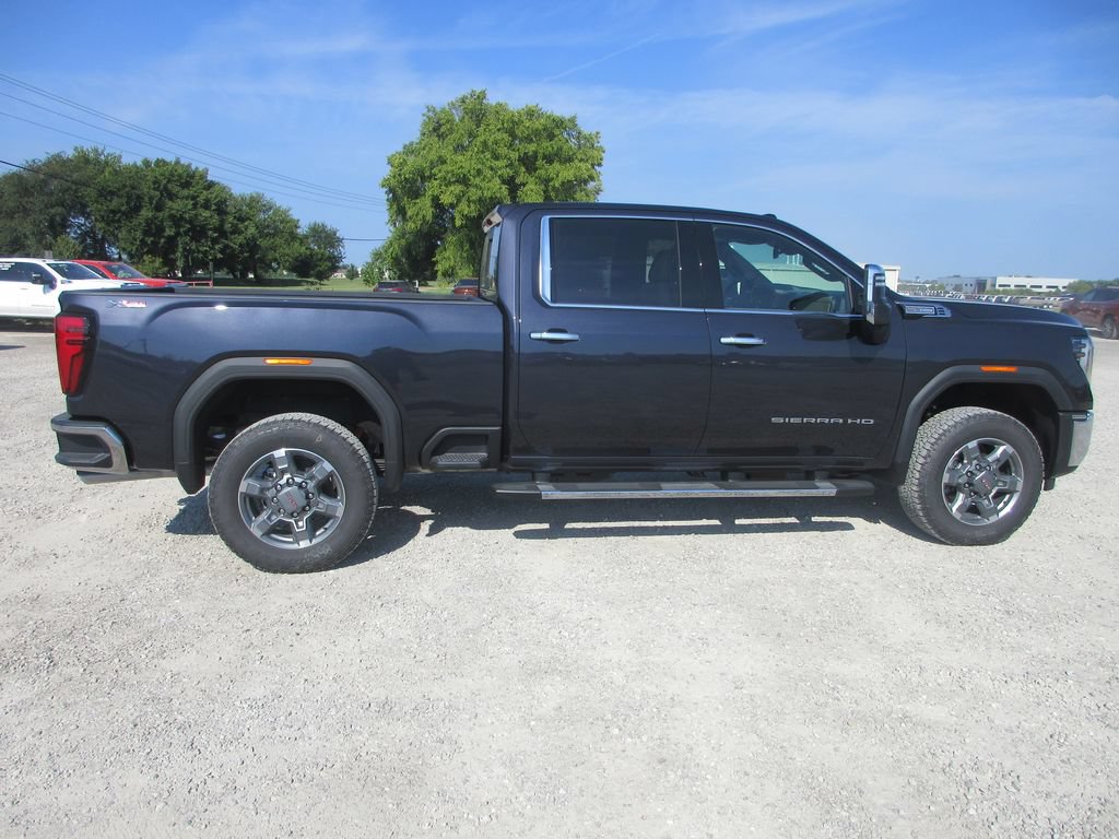 New 2026 GMC Sierra 2500 SLT w/ SLT Premium Package AWD/4WD image 3