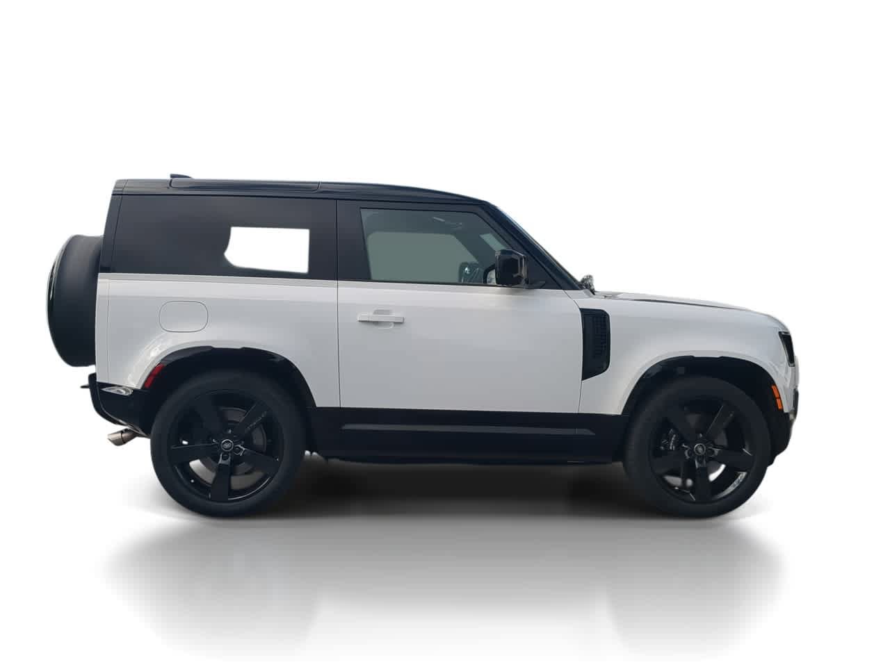 Certified 2025 Land Rover Defender 90 V8 AWD/4WD image 9