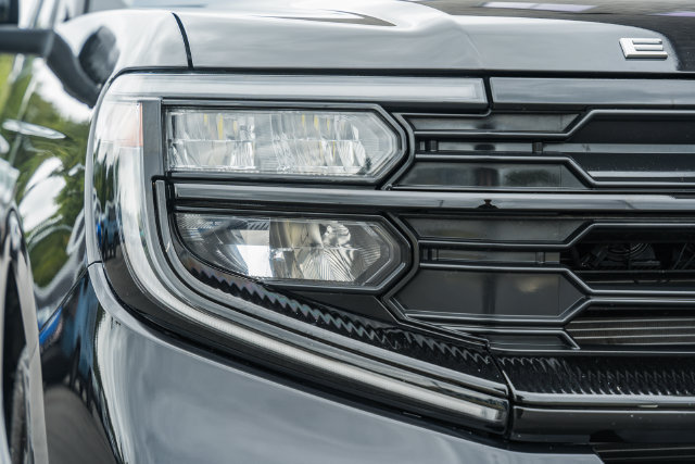 Used 2025 Ford Expedition Active AWD/4WD image 23