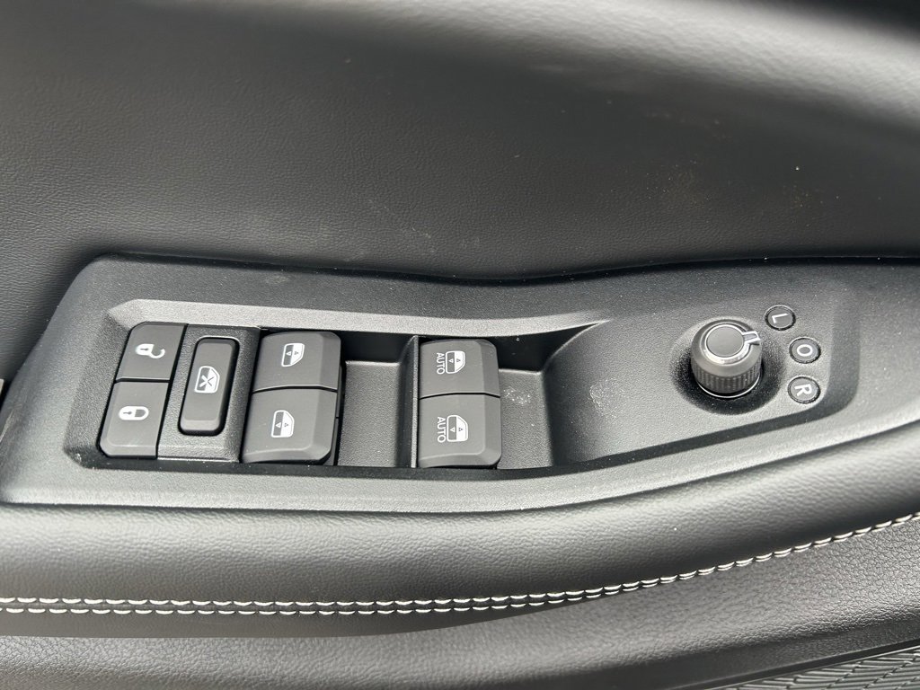 New 2025 Jeep Grand Cherokee L Limited image 5