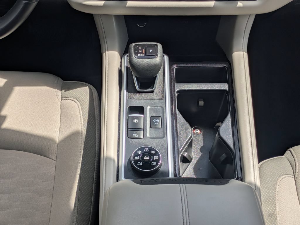 Used 2025 Nissan Pathfinder SV AWD/4WD image 19