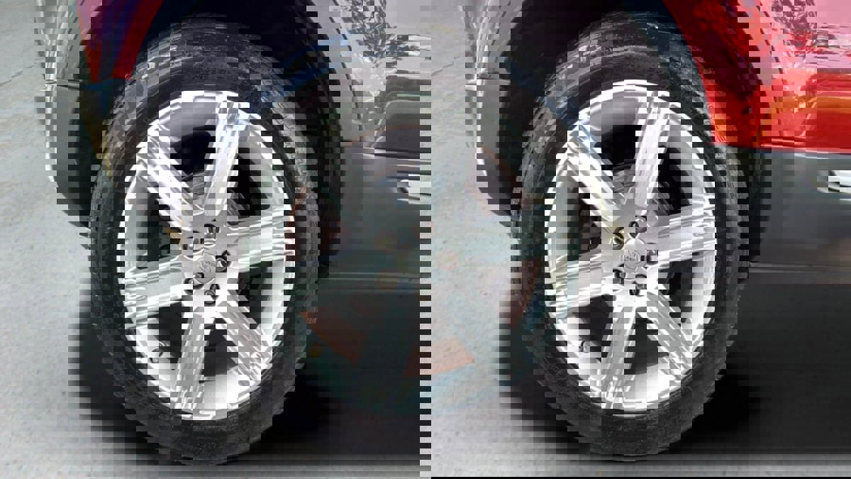 Used 2015 Land Rover Range Rover Evoque Pure Plus image 25