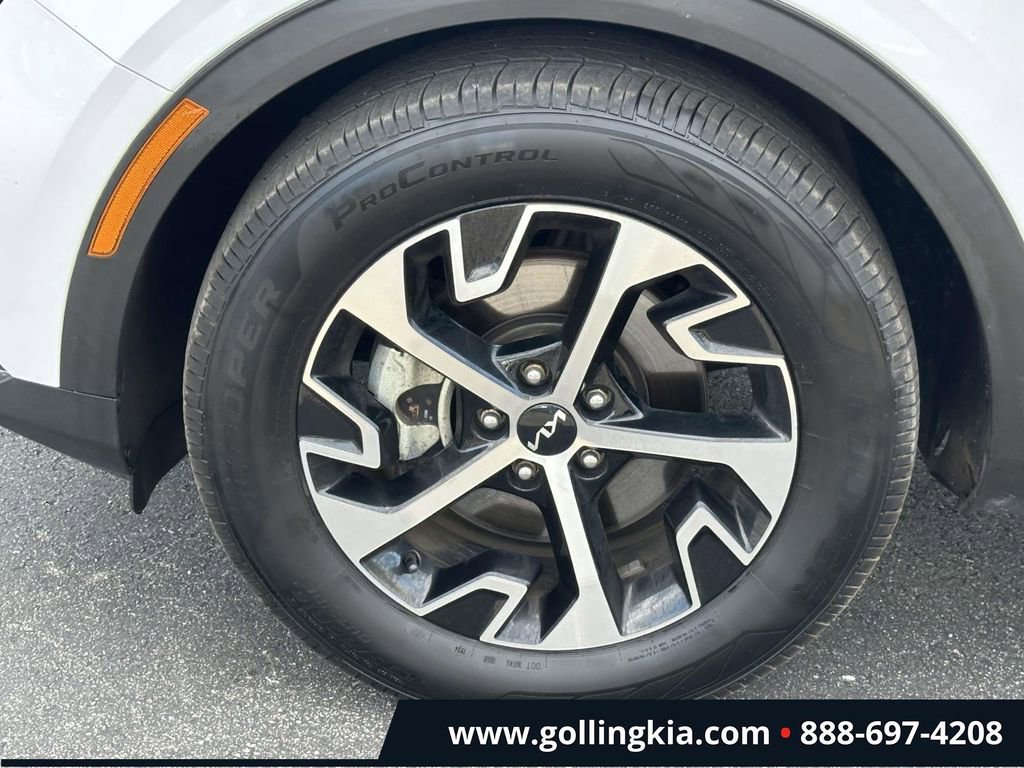 Certified 2023 Kia Sportage EX FWD image 7