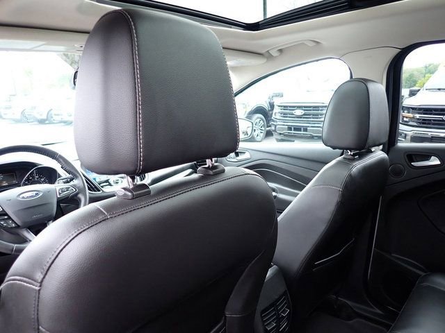 Used 2018 Ford Escape Titanium w/ Ford Safe & Smart Package AWD/4WD image 18