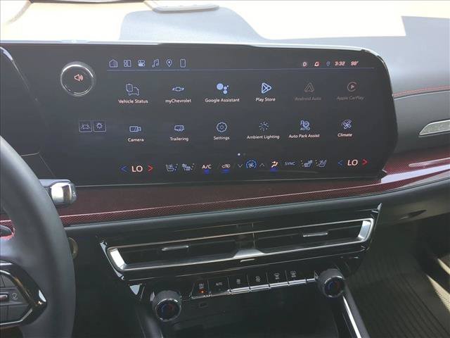 Used 2024 Chevrolet Traverse RS FWD image 14