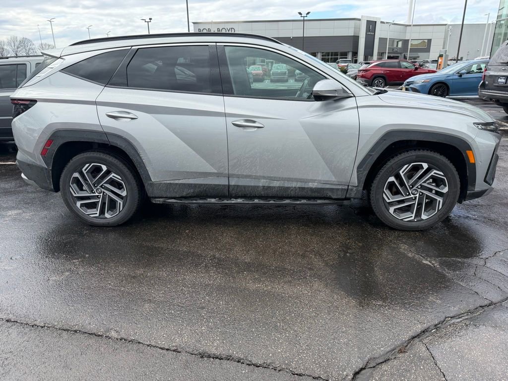 Used 2025 Hyundai Tucson Limited image 3