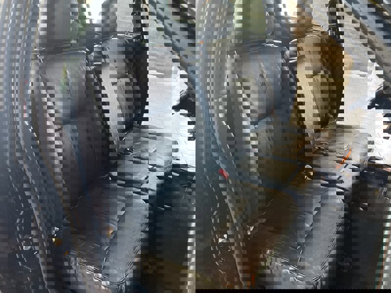 Used 2009 Lincoln Town Car Signature Limited image 21