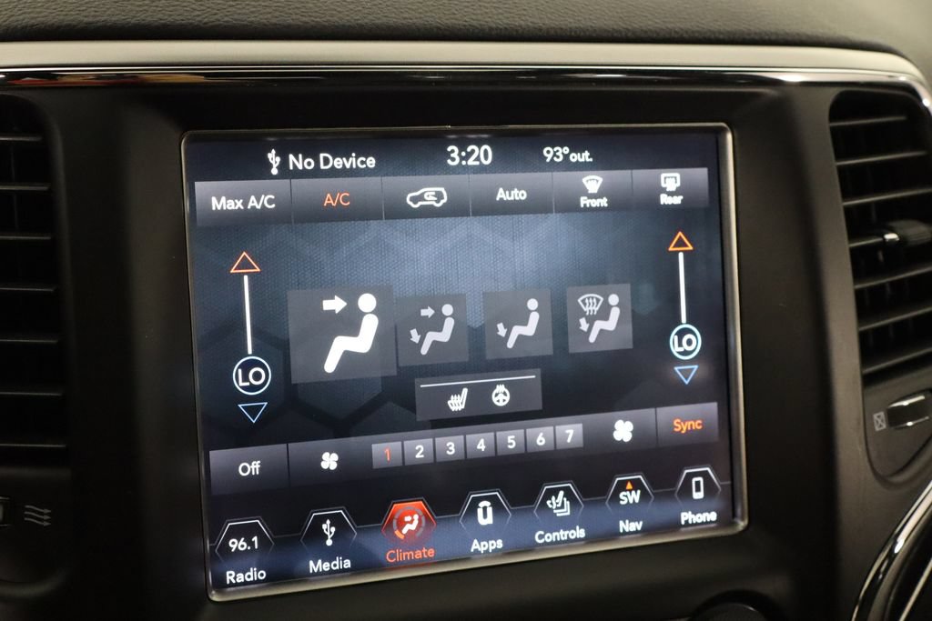 Used 2018 Jeep Grand Cherokee Limited w/ Trailer Tow Group IV AWD/4WD image 30