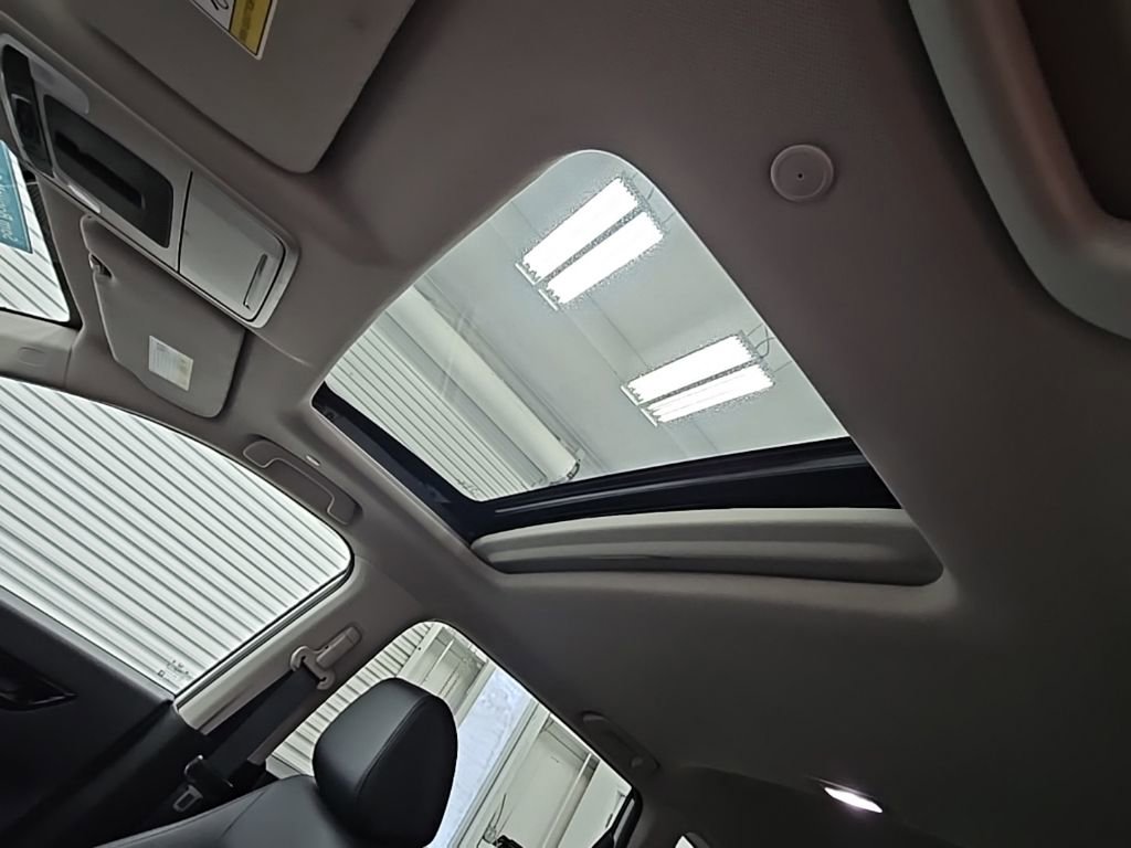 Used 2024 Honda CR-V EX-L image 27