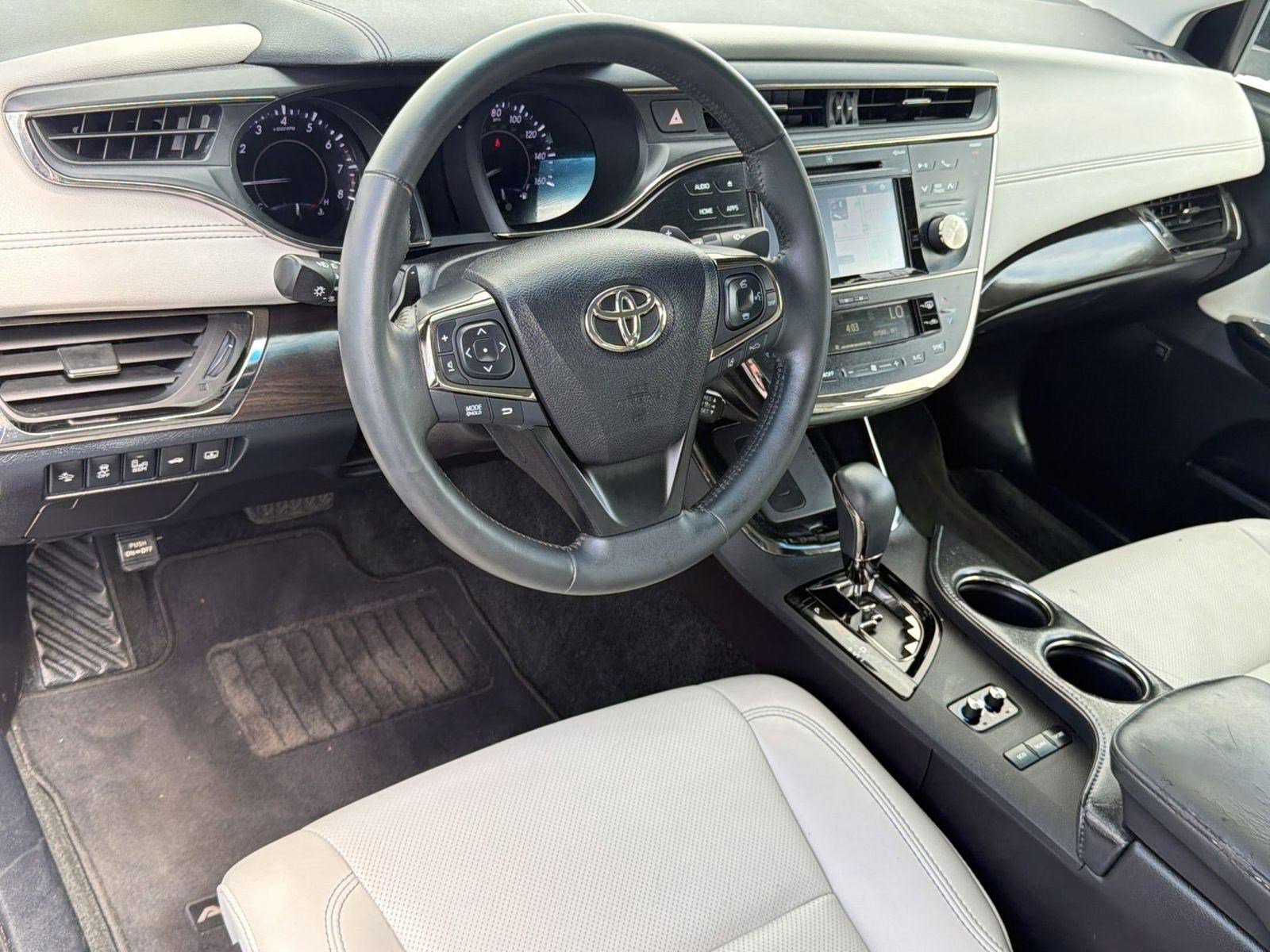 Used 2016 Toyota Avalon Limited FWD image 4