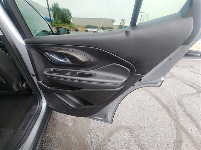 Used 2024 GMC Terrain SLE w/ Driver Convenience Package AWD/4WD image 11
