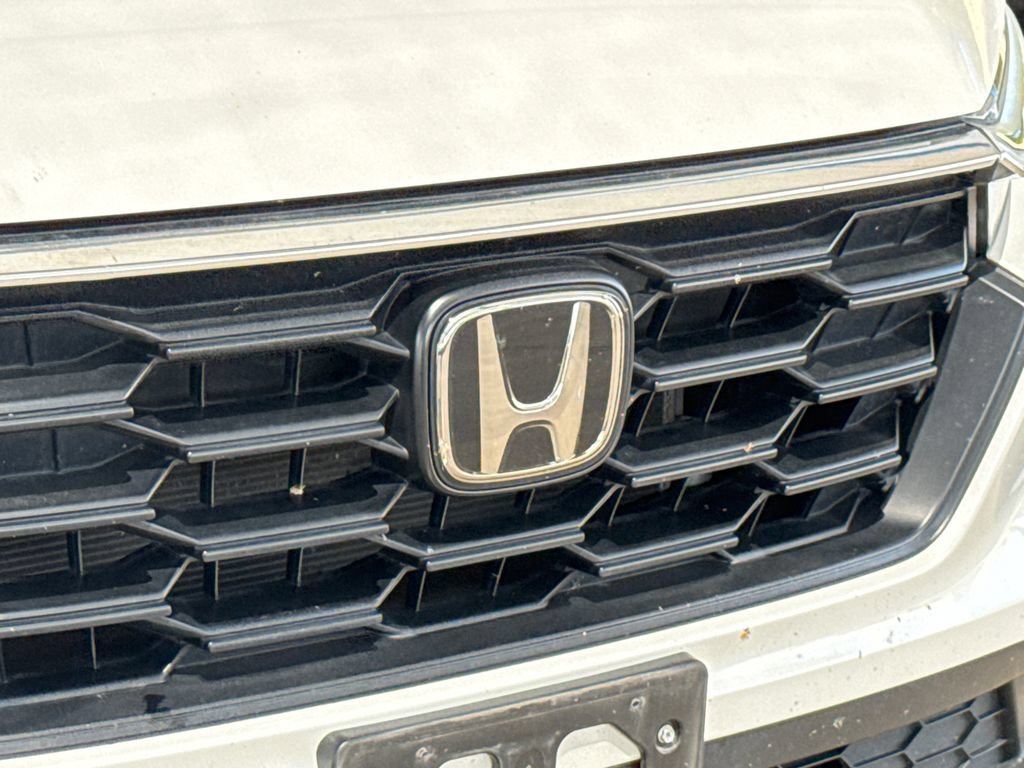 Used 2025 Honda CR-V LX image 5