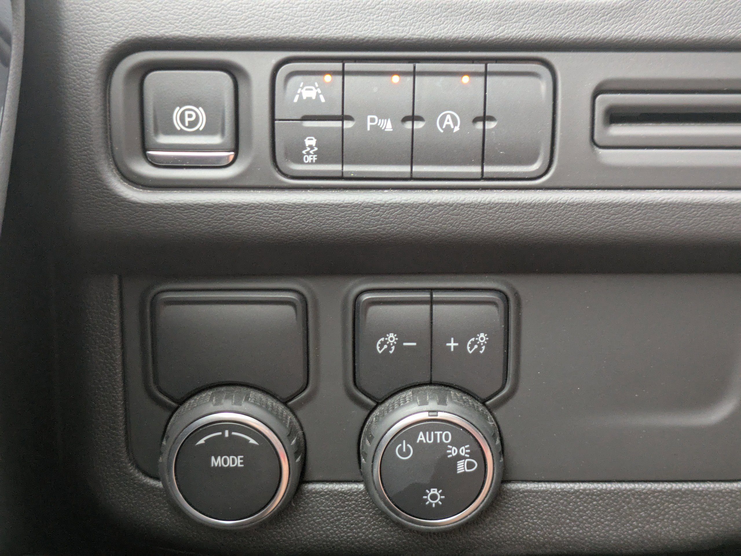 Used 2024 Chevrolet Suburban RST image 24