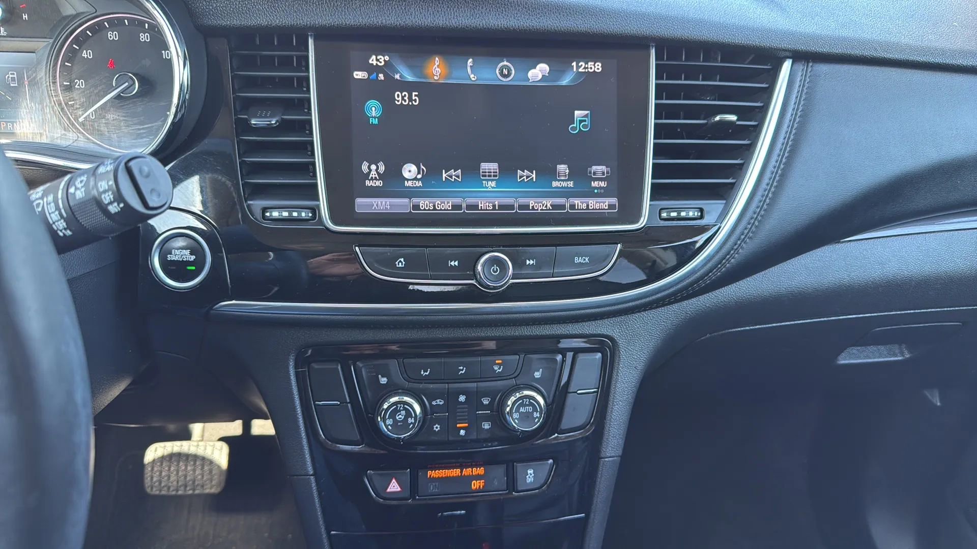 Used 2018 Buick Encore Essence image 18