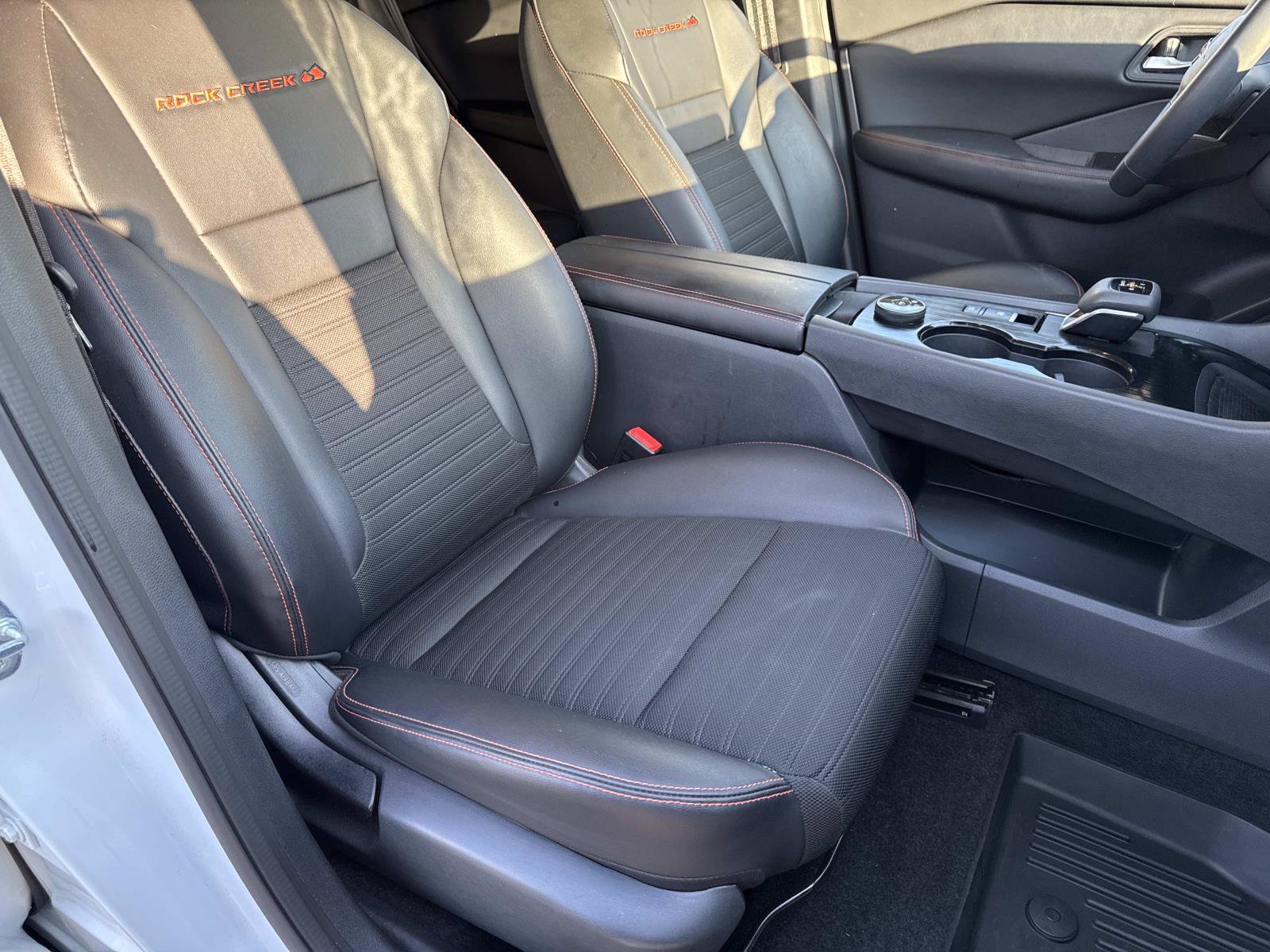 Used 2025 Nissan Rogue SV AWD/4WD image 26